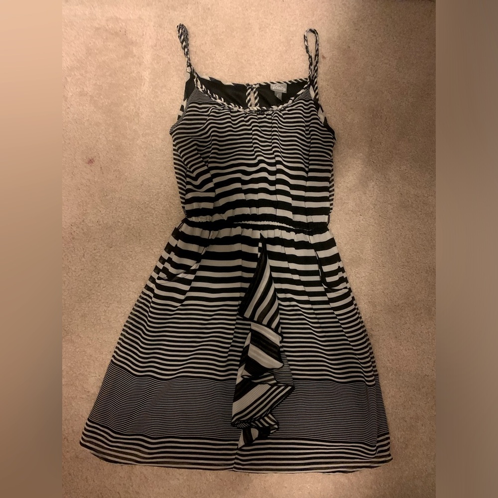 Vanity Black & White Ruffle Dress Women’s Small